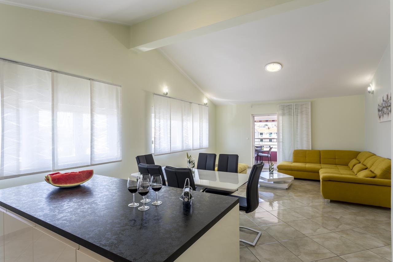 Apartmani Lukic Split Exterior photo
